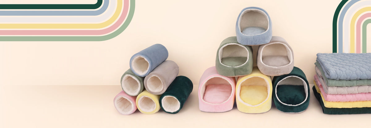 The Kavee Essentials collection: hides, tunnels and quilted liners in six colours