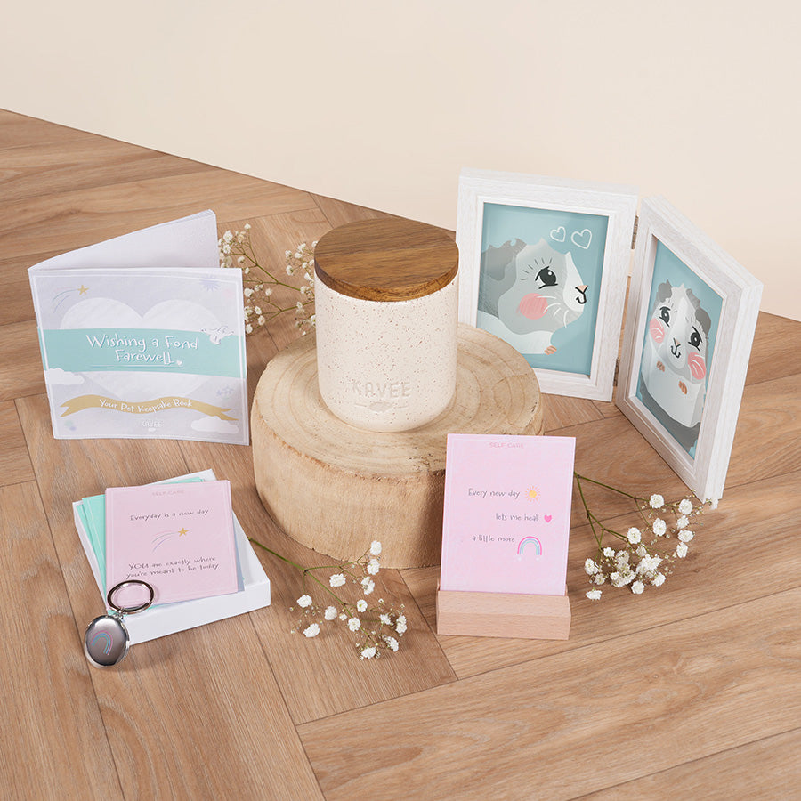 Kavee Cage Memorial cremation set for guinea pigs and rabbits on wood background